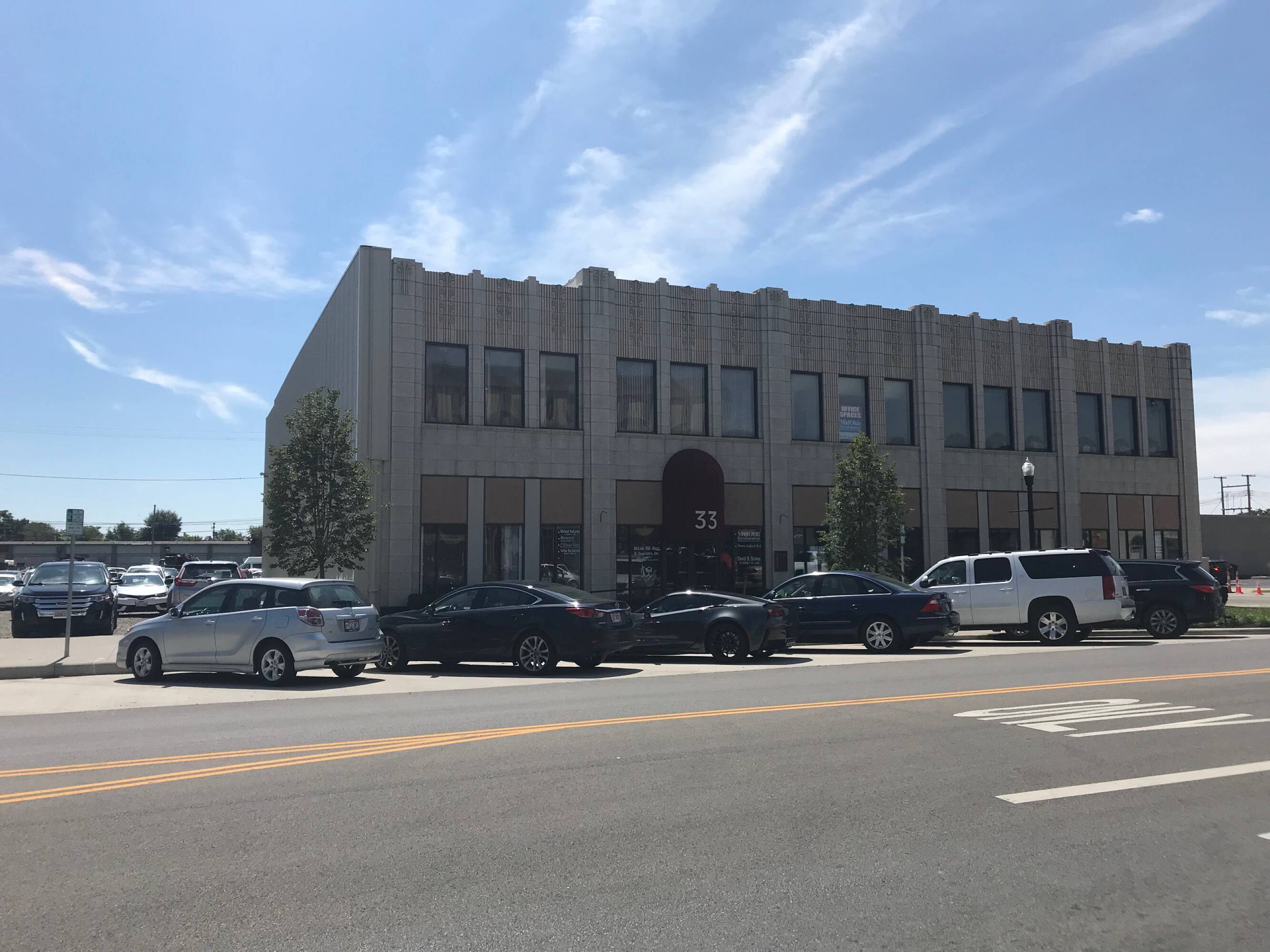 33 W Main St, Newark, OH 43055