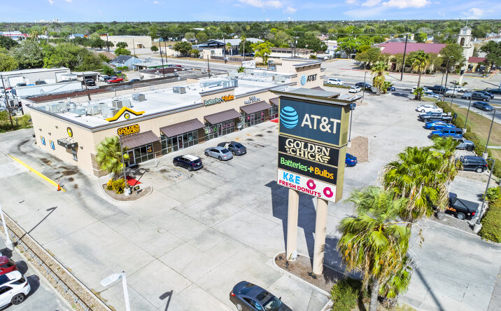 Pictures of Retail property located at 3138 S Padre Island Dr, Corpus Christi, TX 78415 for lease - image #1