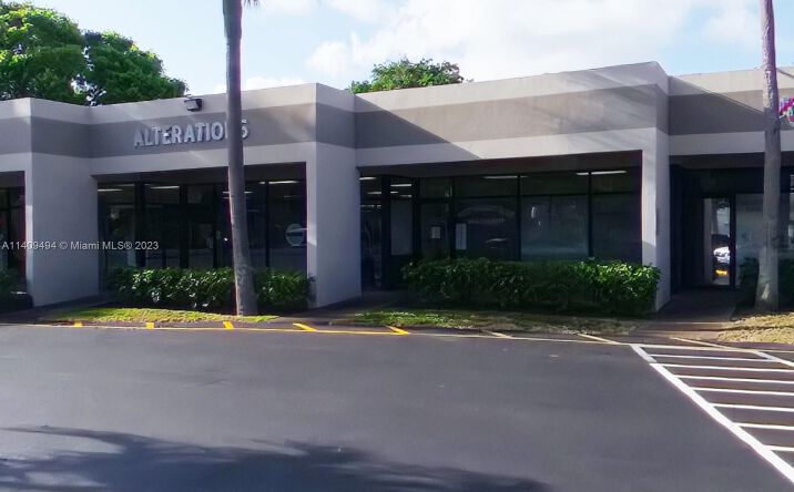 Pictures of Office, Retail property located at 7130 W McNab Rd, Tamarac, FL 33321 for lease - image #1