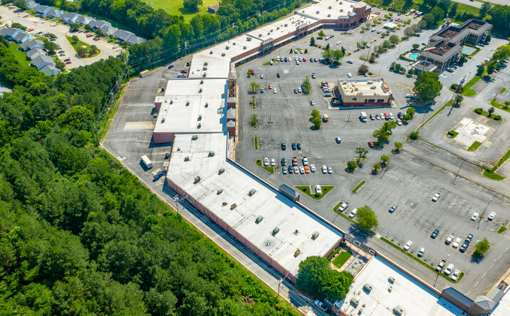 Pictures of Retail property located at 1001 Market St, Dalton, GA 30720 for lease - image #1