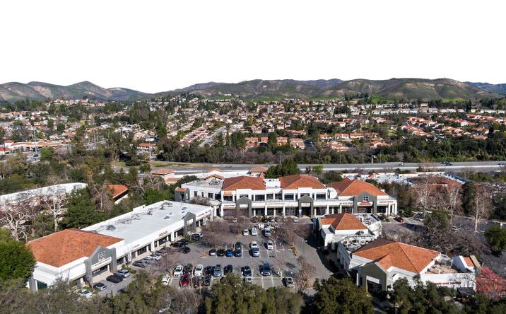 Pictures of Retail, Restaurant property located at 30105 - 30135 Agoura Rd, Agoura Hills, CA 91301 for lease - image #1