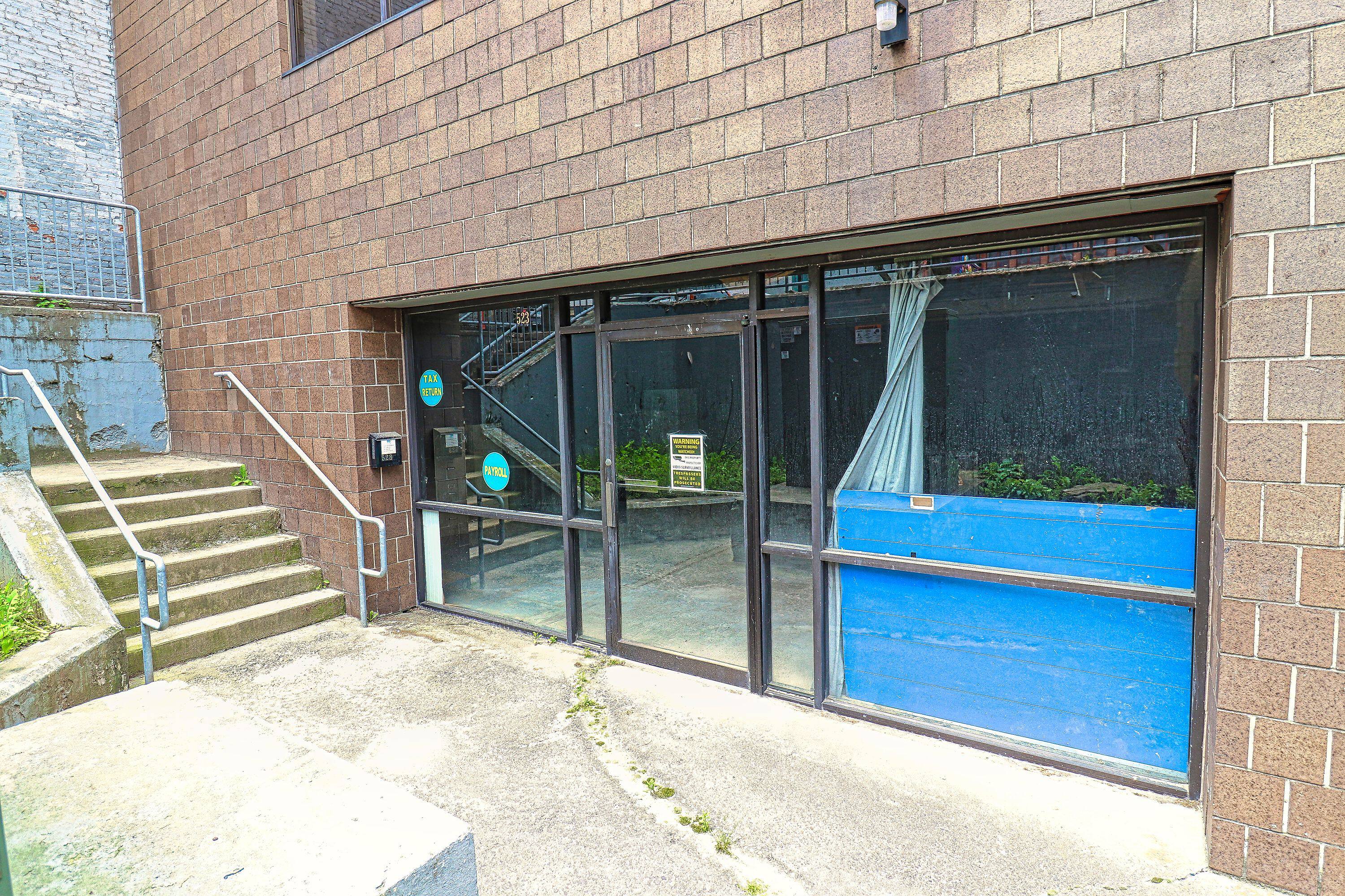 499 Essex St, Lawrence, MA 01840