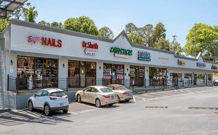 Pictures of Retail property located at 3822 Roswell Rd, Marietta, GA 30062 for lease - image #1