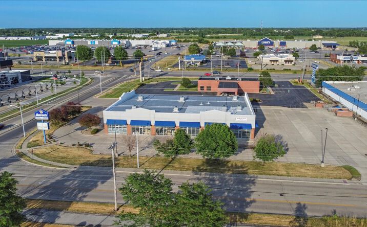 Pictures of Office, Restaurant, Retail property located at 3100 Walton Dr, Springfield, IL 62702 for lease - image #1