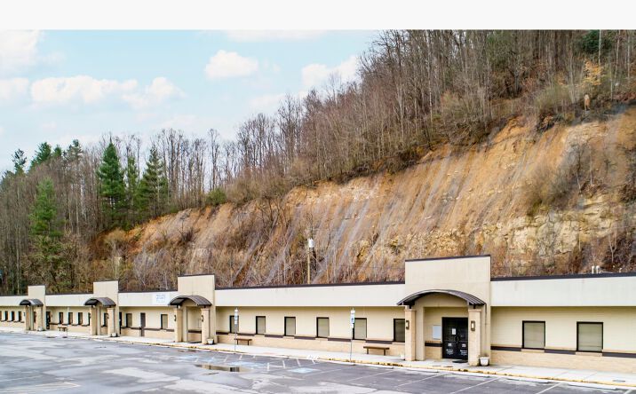 Pictures of Office property located at 280 Virginia Ave NE, Norton, VA 24273 for lease - image #1