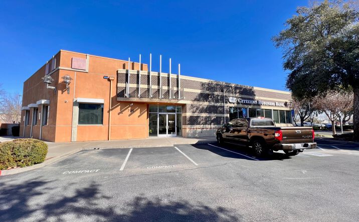 Pictures of Office property located at 725 Riverpoint Ct, West Sacramento, CA 95605 for lease - image #1