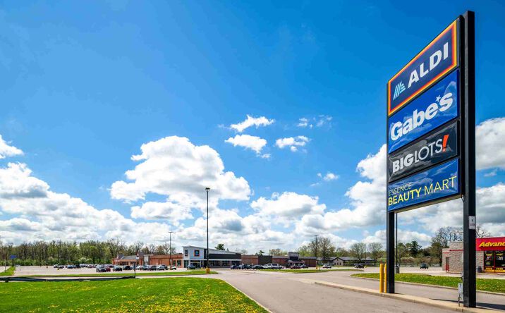 Pictures of Retail, Land property located at 1890 W Market St, Akron, OH 44313 for lease - image #1