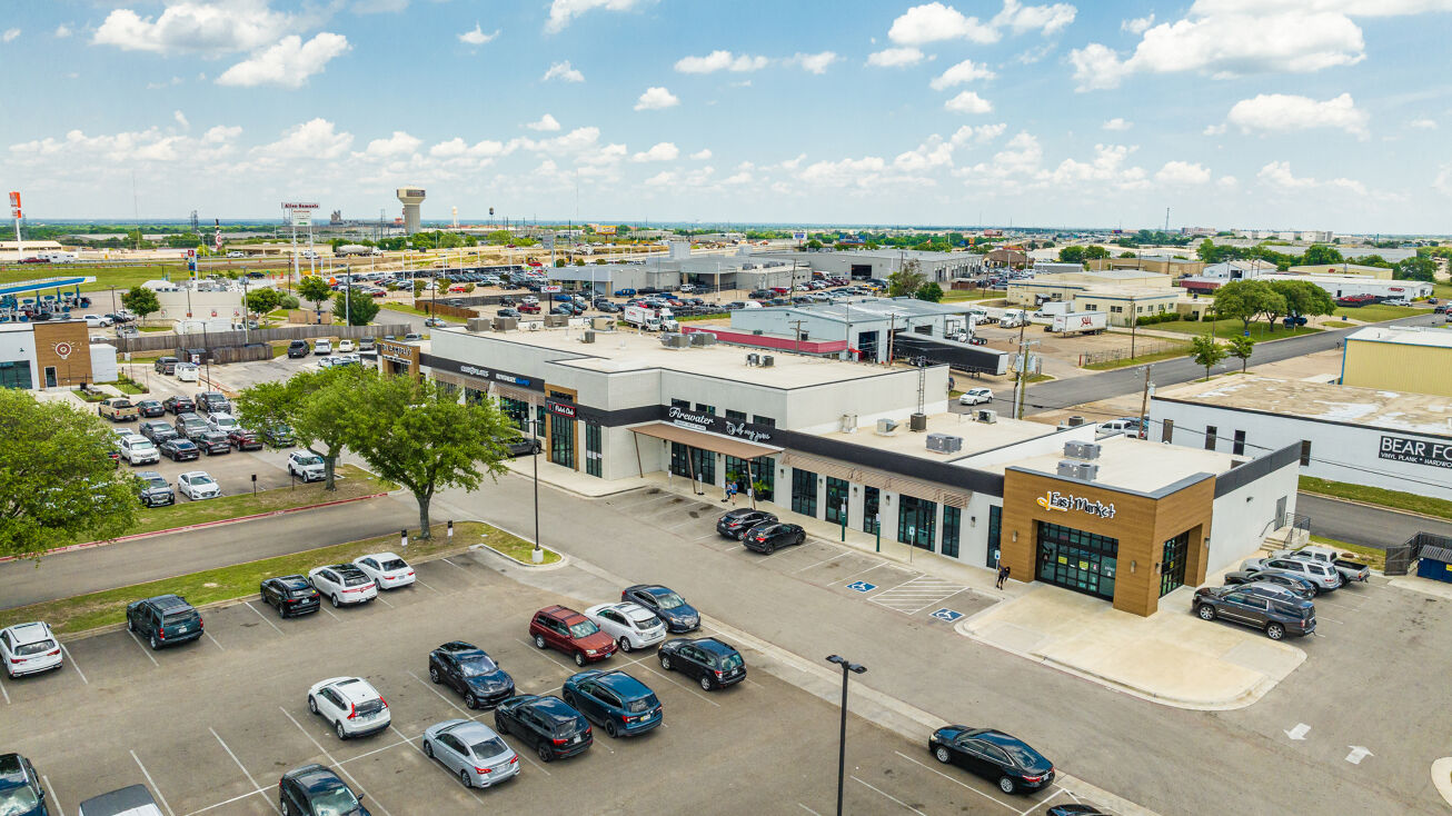 6500 Woodway Dr, Suite 101105, Woodway, TX 76712 Retail Space for Lease