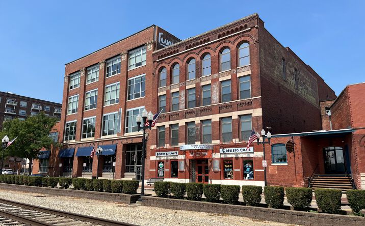 Pictures of Office property located at 311 Southwest Water Street, Peoria, IL 61602 for lease - image #1