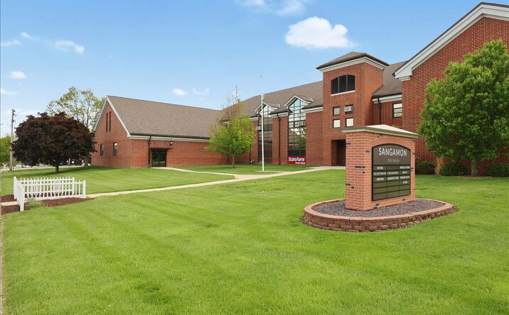 Pictures of Office, Retail property located at 601 E Main St, Mahomet, IL 61853 for lease - image #1