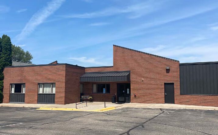 Pictures of Office property located at 1700 Tower Dr W, Stillwater, MN 55082 for sales - image #1
