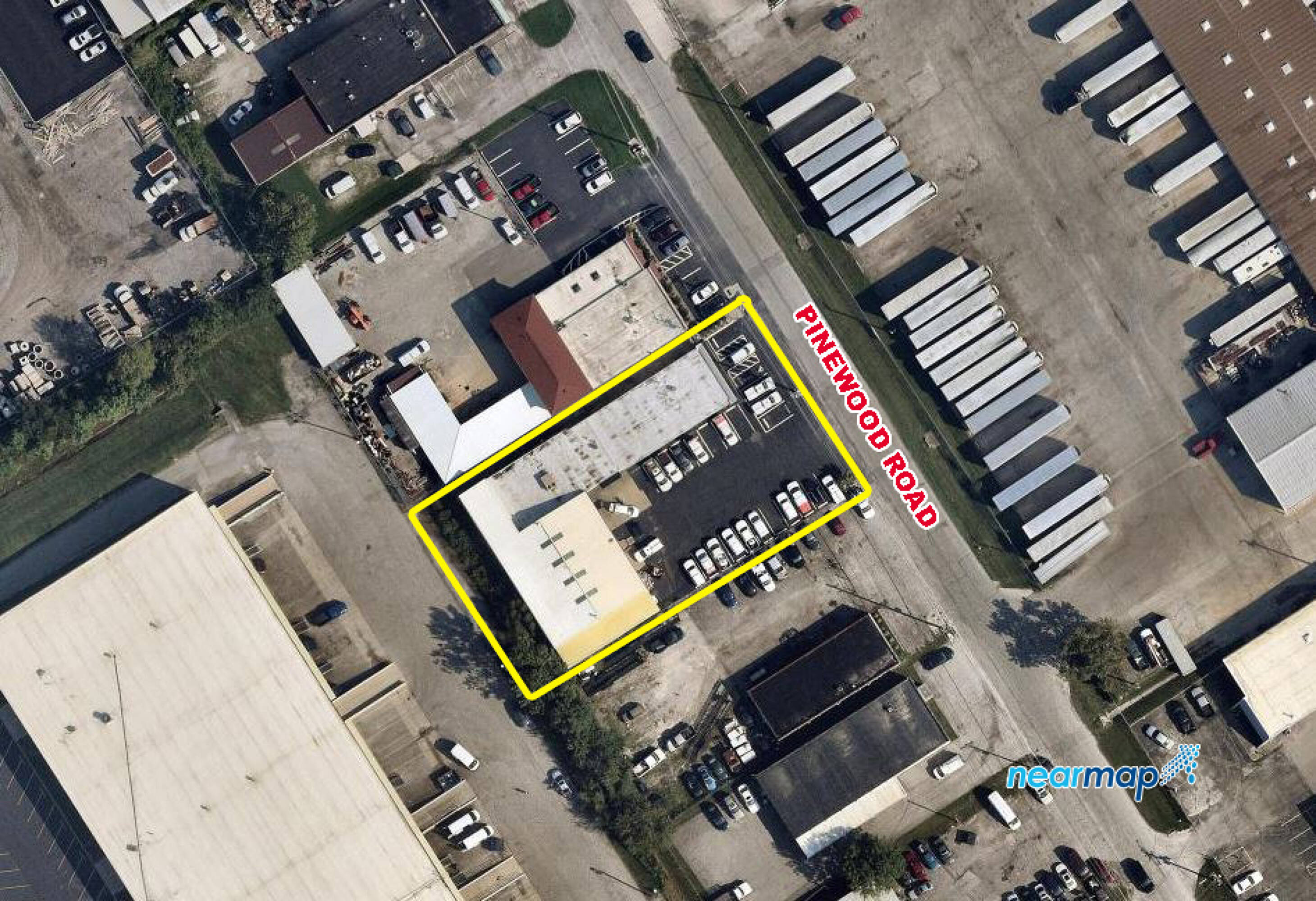 4720 Pinewood Rd, Louisville, KY 40218