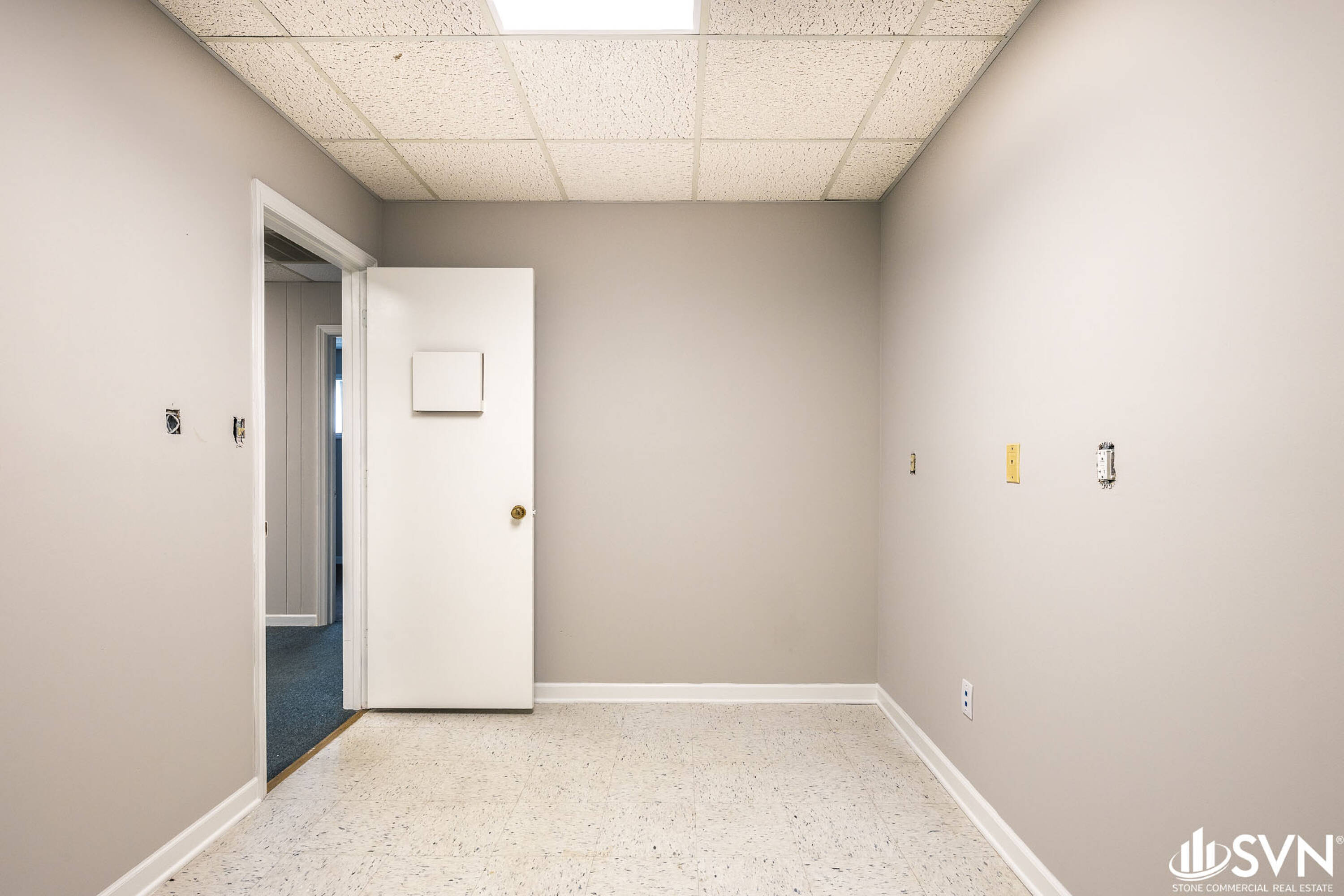 1701 Alexandria Dr, Lexington, KY 40504