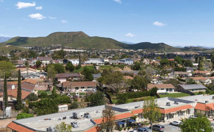 Pictures of Retail property located at 3327 - 3345 Kimber Drive, Thousand Oaks, CA 91320 for lease - image #1