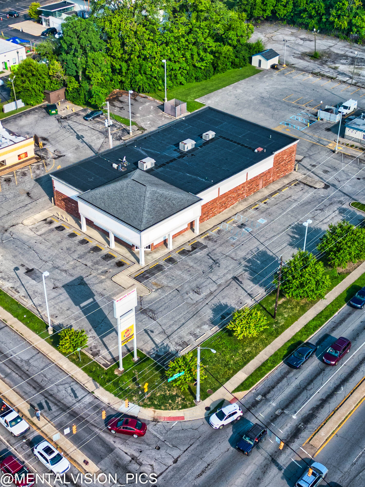 7202 N Michigan Rd, Indianapolis, IN 46268