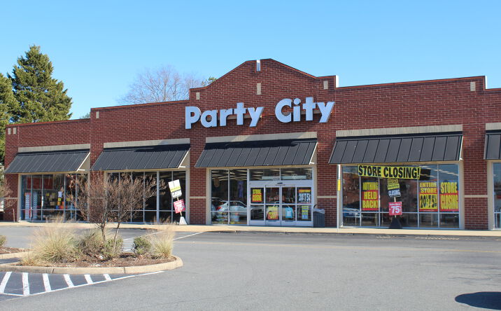 Pictures of Retail property located at 12134 Jefferson Ave, Newport News, VA 23602 for lease - image #1