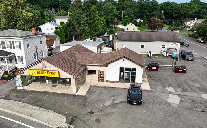 Pictures of Retail, Office, Restaurant property located at 43 N Liberty Dr, Stony Point, NY 10980 for lease - image #1