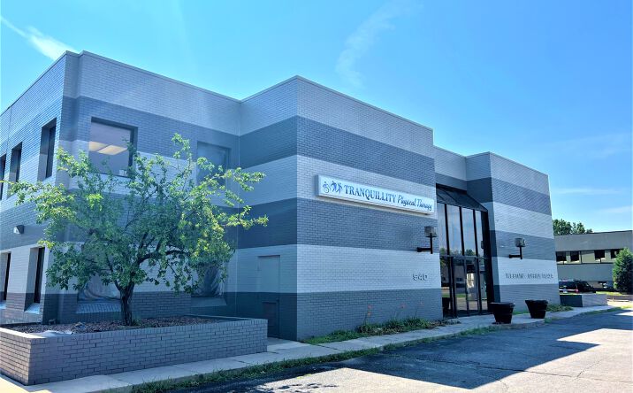 Pictures of Office property located at 940 N Tyler Rd, Wichita, KS 67212 for lease - image #1
