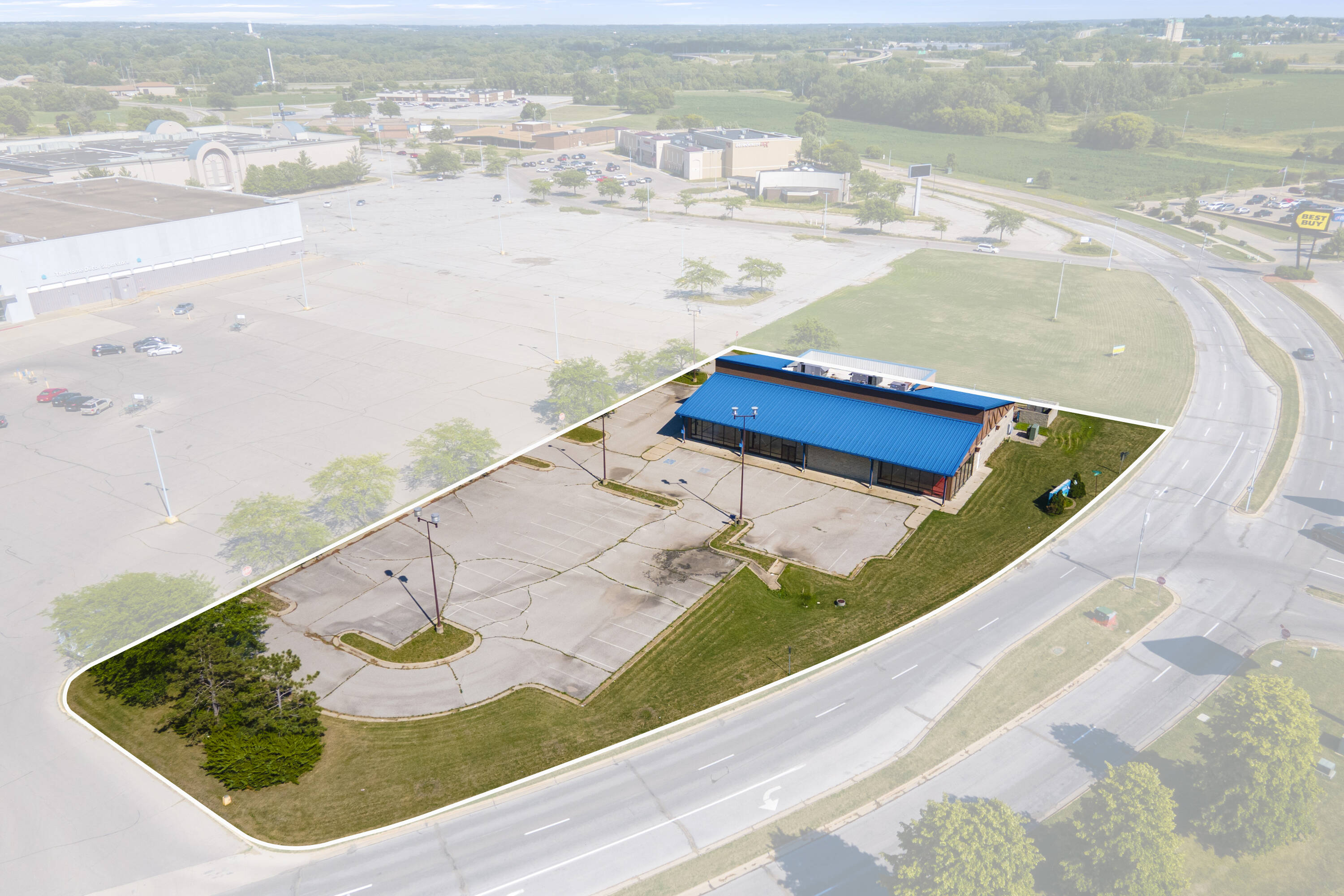 Marcus Theaters Crossroads Waterloo Iowa - mhv4nn7