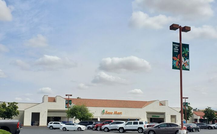 Pictures of Retail, Office property located at 870 W Henderson Ave, Porterville, CA 93257 for lease - image #1