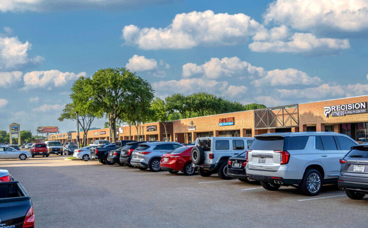 Pictures of Retail, Restaurant property located at 17370 Preston Rd, Dallas, TX 75252 for lease - image #1