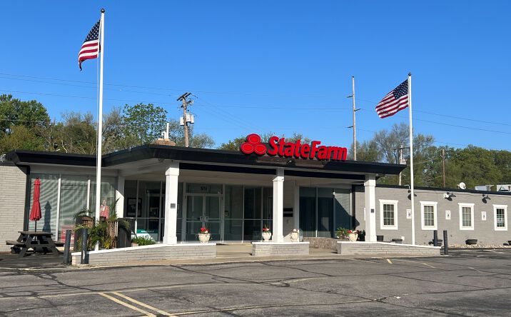 Pictures of Office, Retail property located at 5151 Main St, Sylvania, OH 43560 for lease - image #1