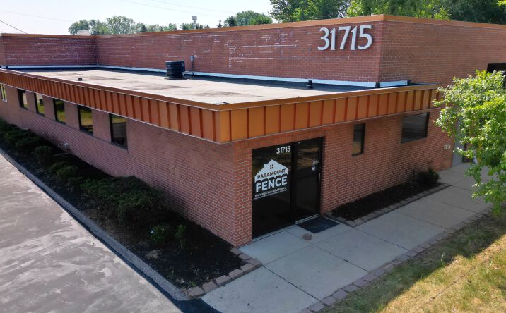 Pictures of Office, Industrial property located at 31715 Eight Mile Rd, Livonia, MI 48152 for lease - image #1