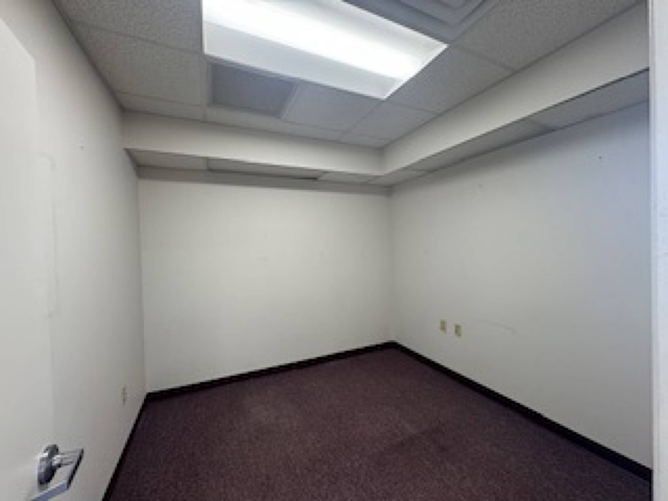 2883850