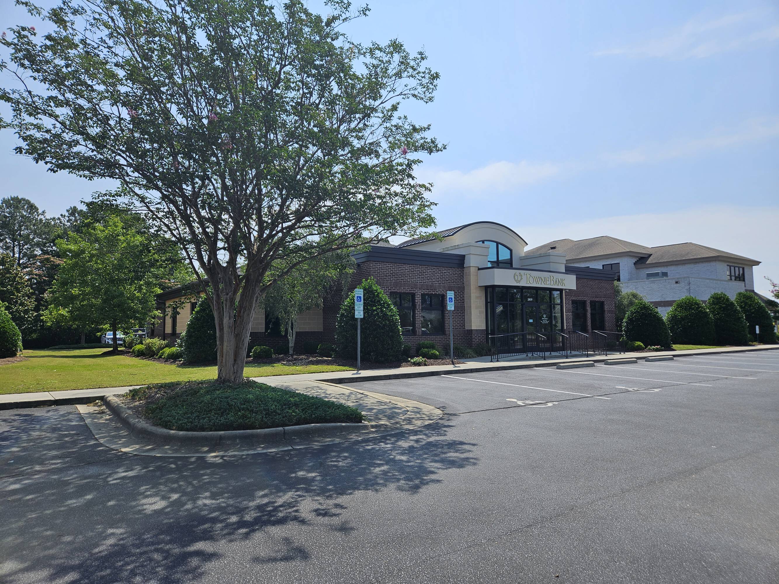 2839 Charles Blvd, Greenville, NC 27858