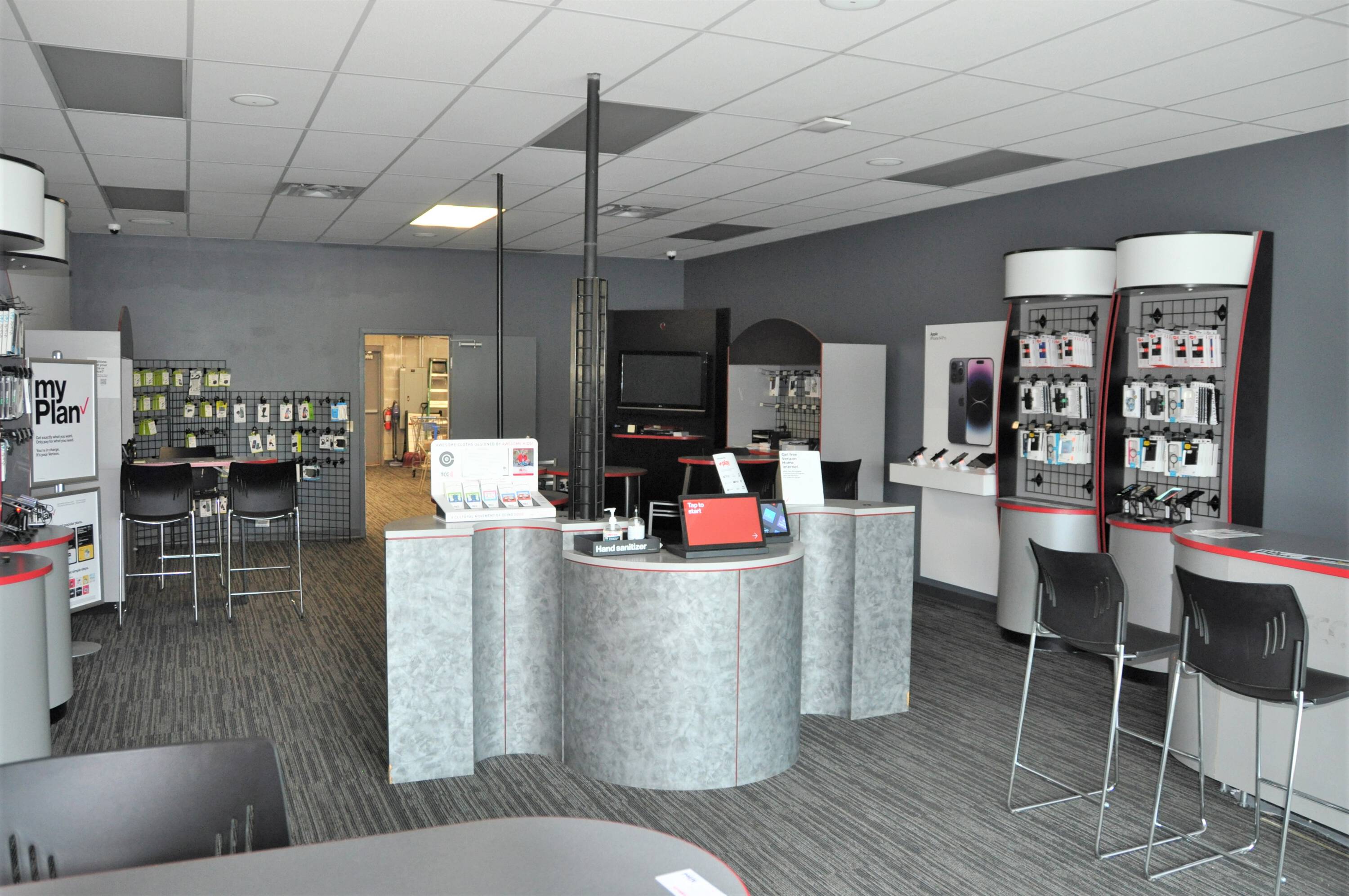 406 Smaltz Way, Auburn, IN 46706 Retail Space for Lease Auburn