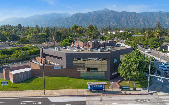 Pictures of Office, Retail, Special Purpose property located at 3675 Huntington Dr, Pasadena, CA 91107 for lease - image #1