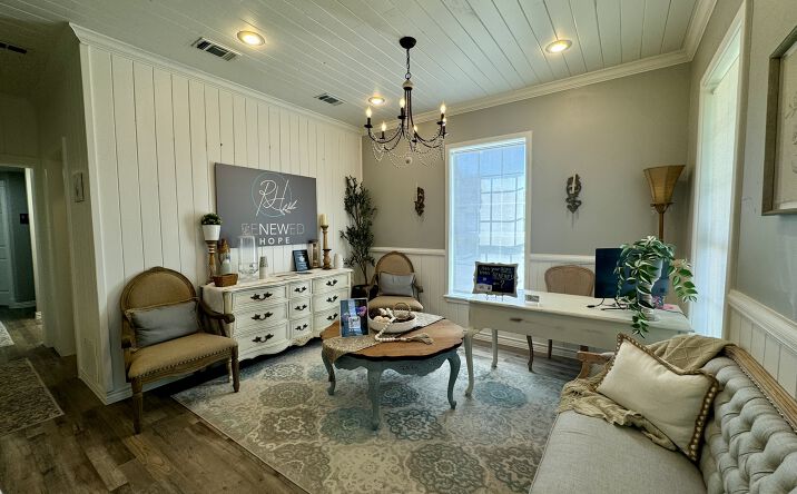 Pictures of Office property located at 932 E Hwy 199, Springtown, TX 76082 for lease - image #1