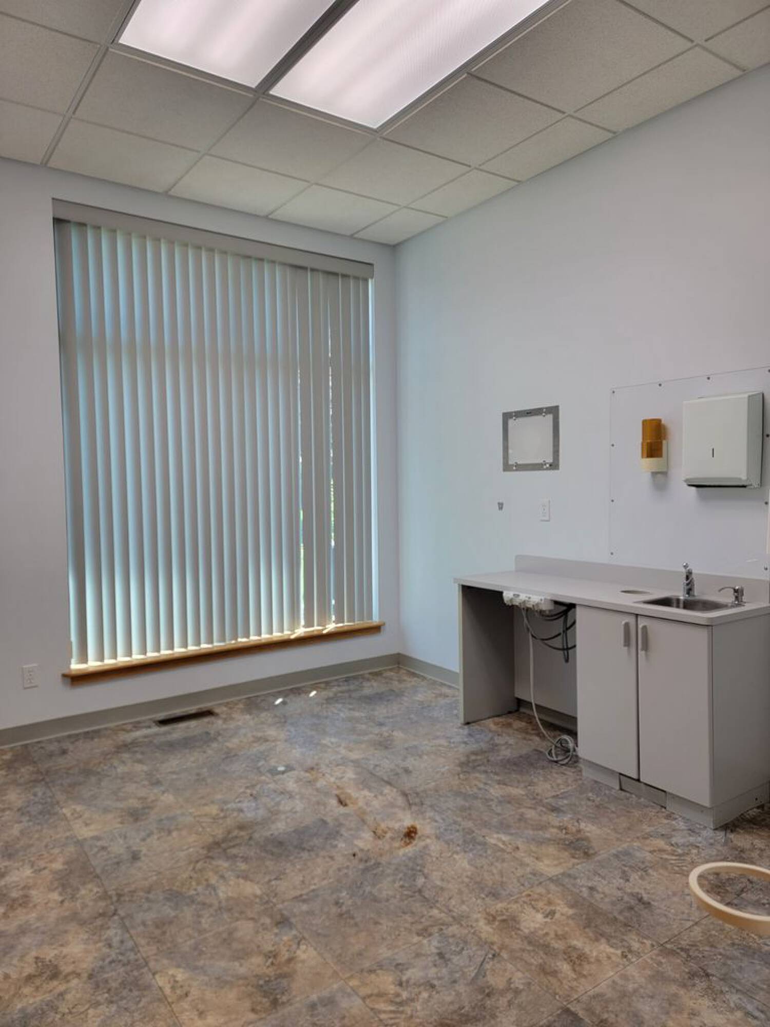 2835 McFarland Rd, Rockford, IL 61114