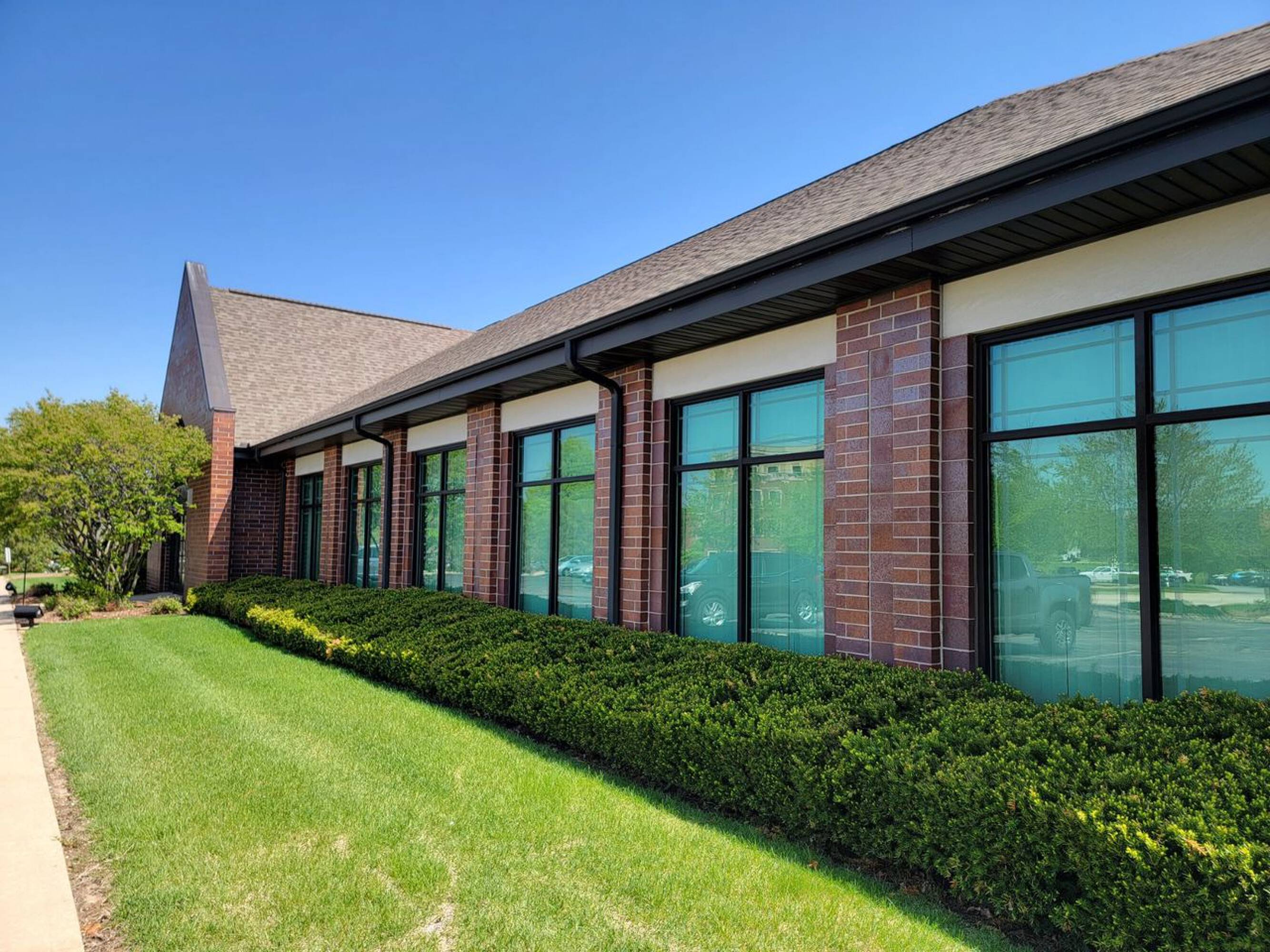 2835 McFarland Rd, Rockford, IL 61114