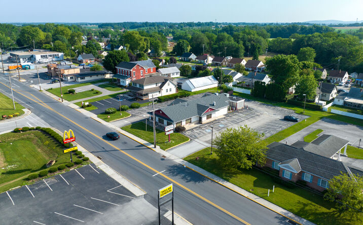 Pictures of Retail property located at 425 N Queen St, Littlestown, PA 17340 for lease - image #1