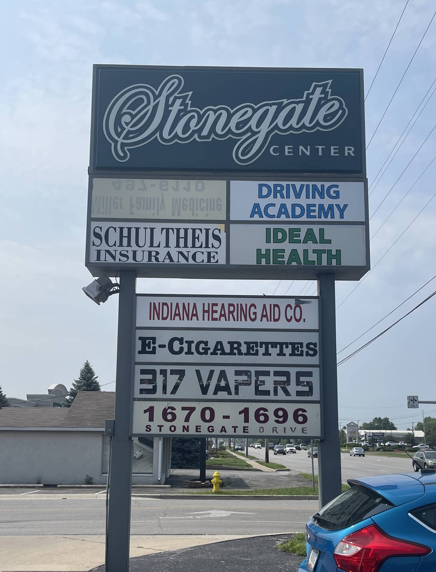 1672 Stonegate Dr, Greenwood, IN 46142