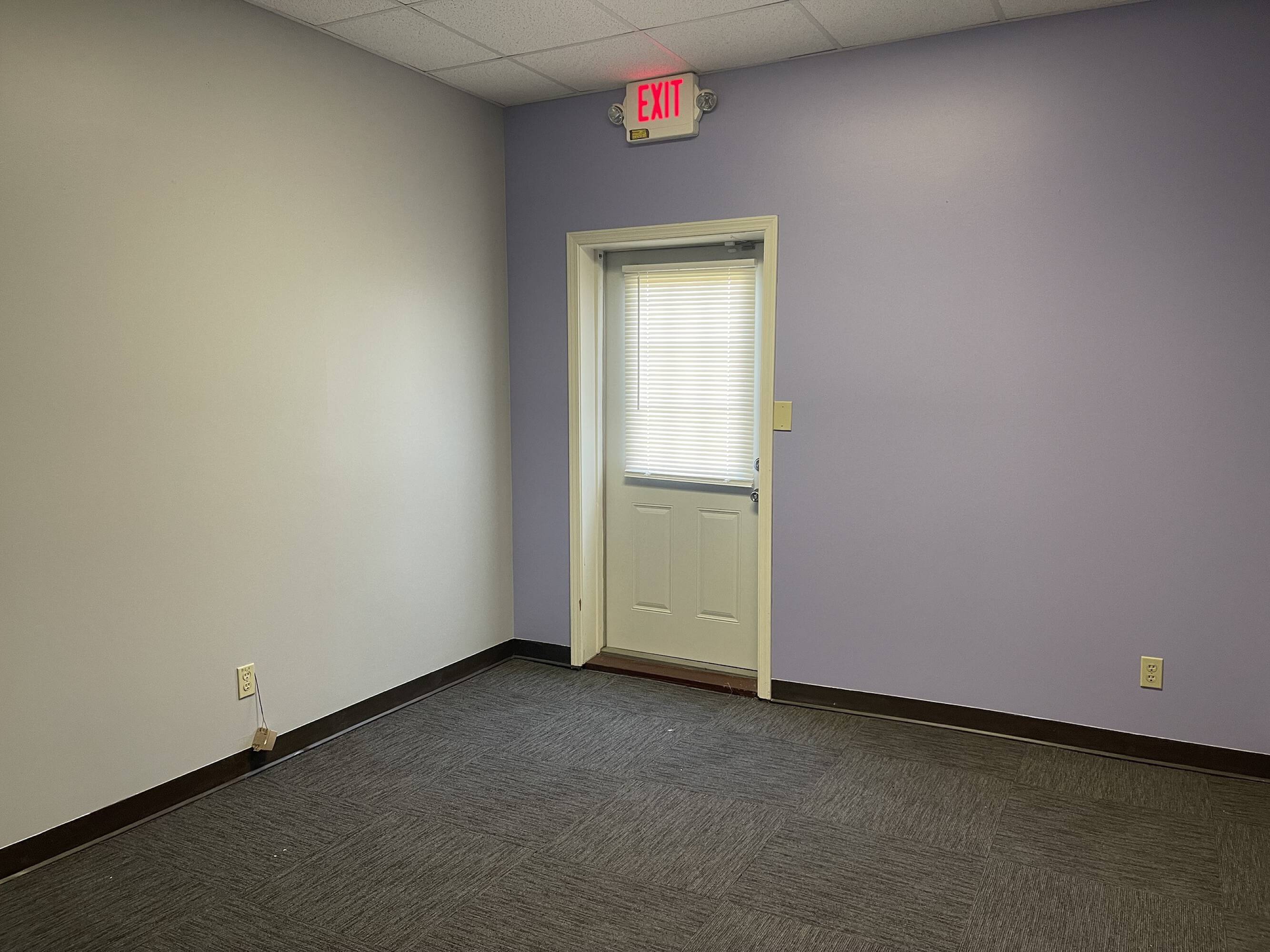 1672 Stonegate Dr, Greenwood, IN 46142