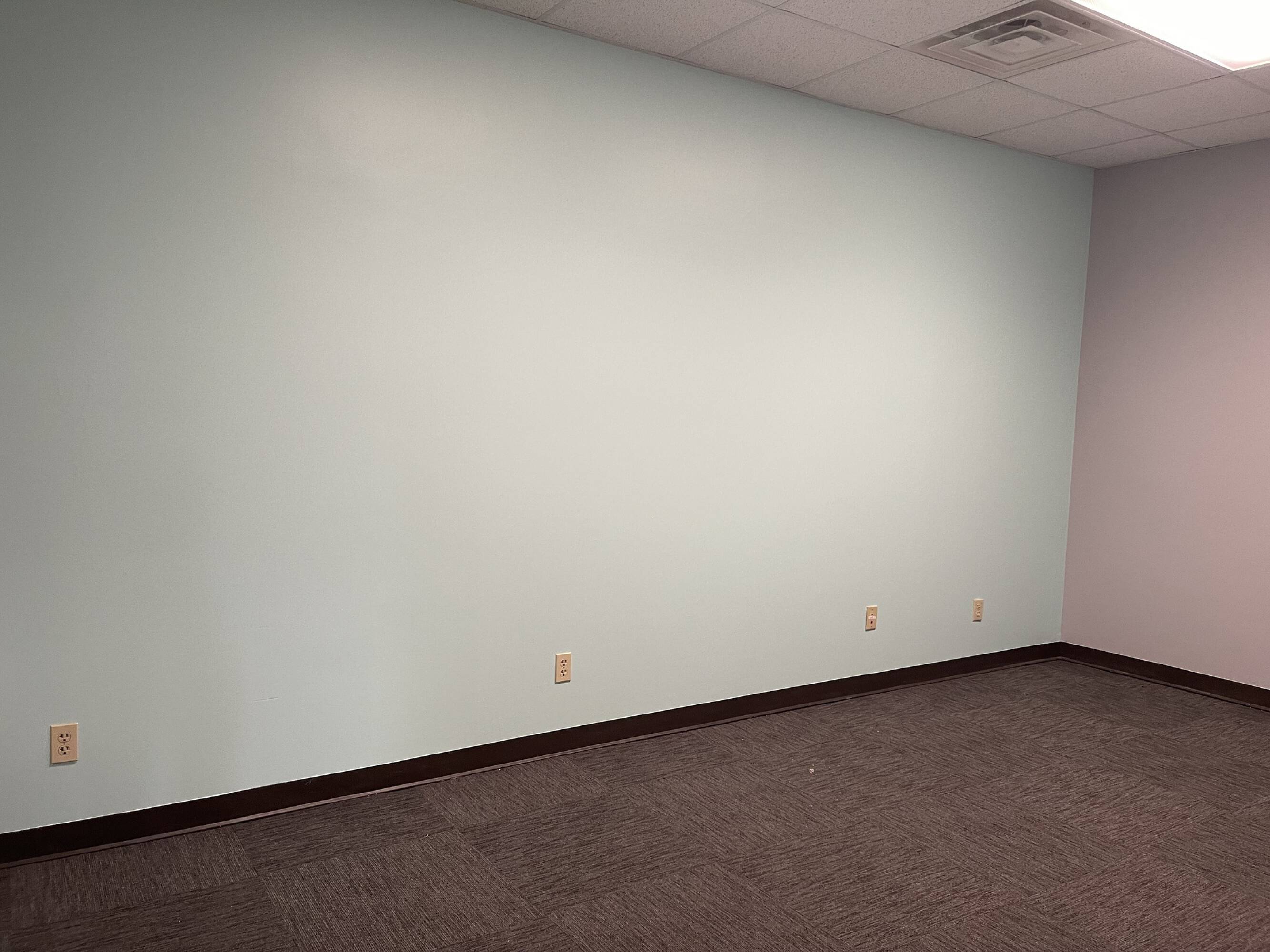 1672 Stonegate Dr, Greenwood, IN 46142