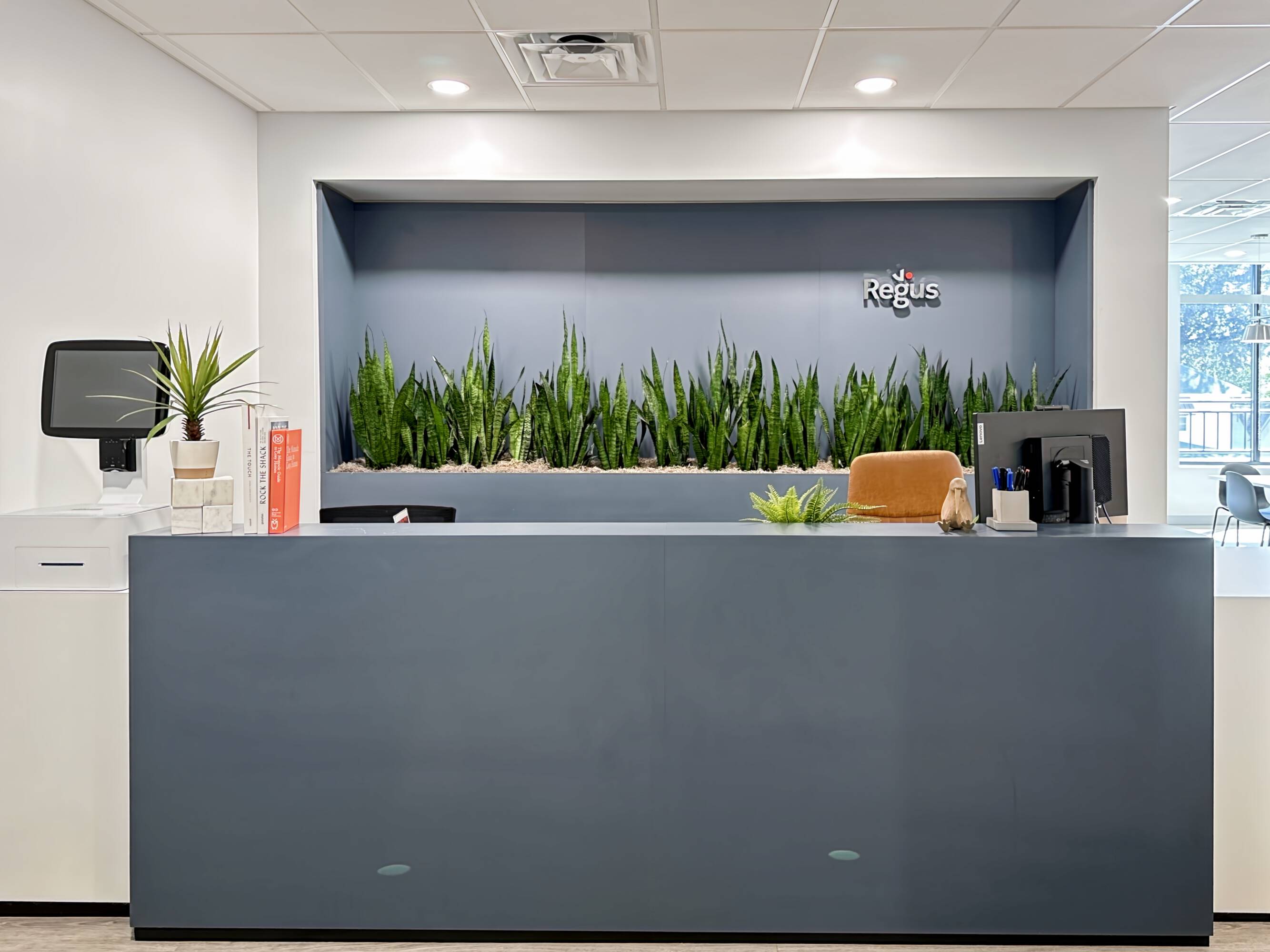 3157159