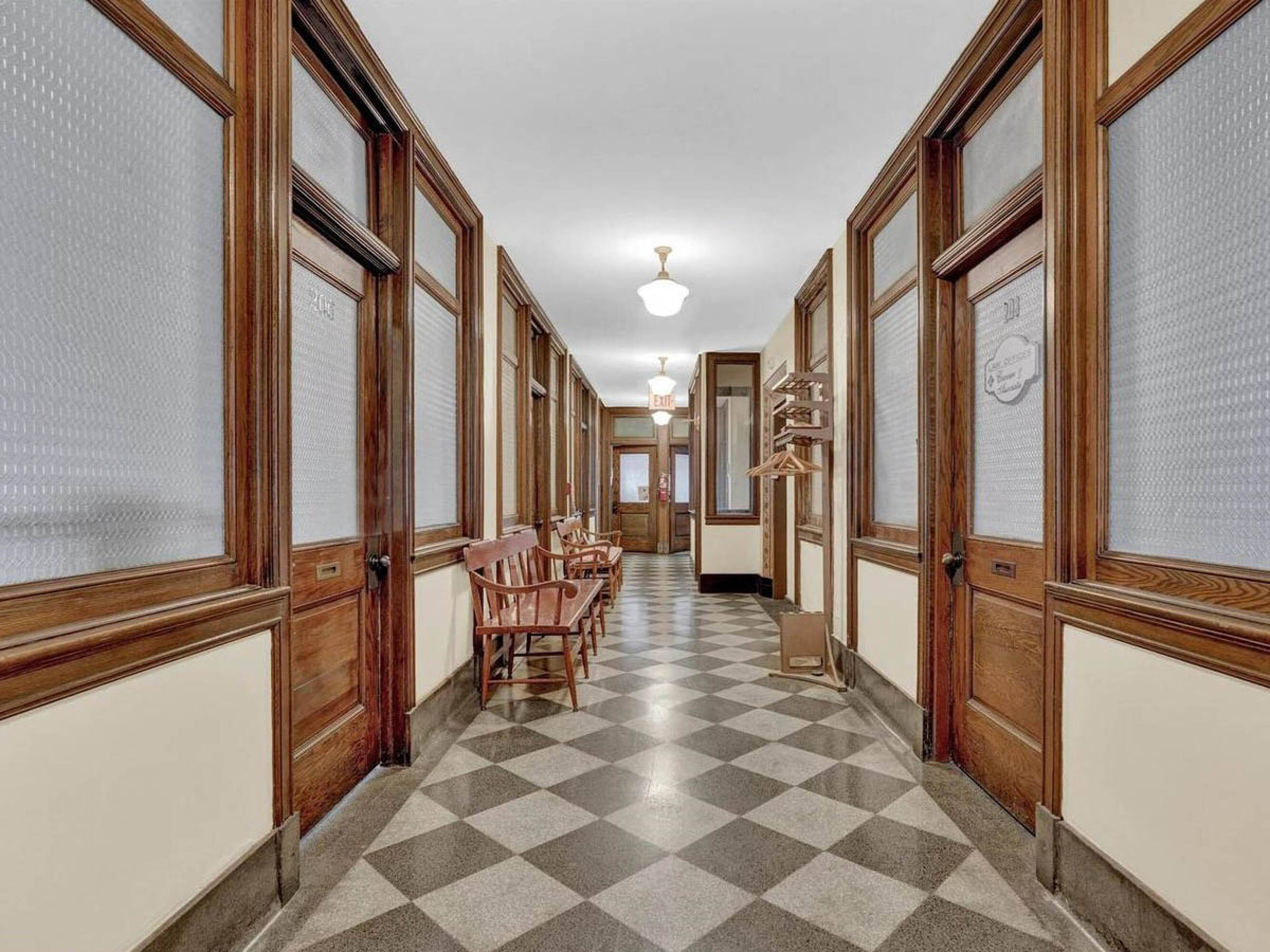 25 N Duke St, York, PA 17401