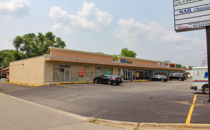 Pictures of Retail property located at 4731 Butterfield Rd, Hillside, IL 60162 for lease - image #1