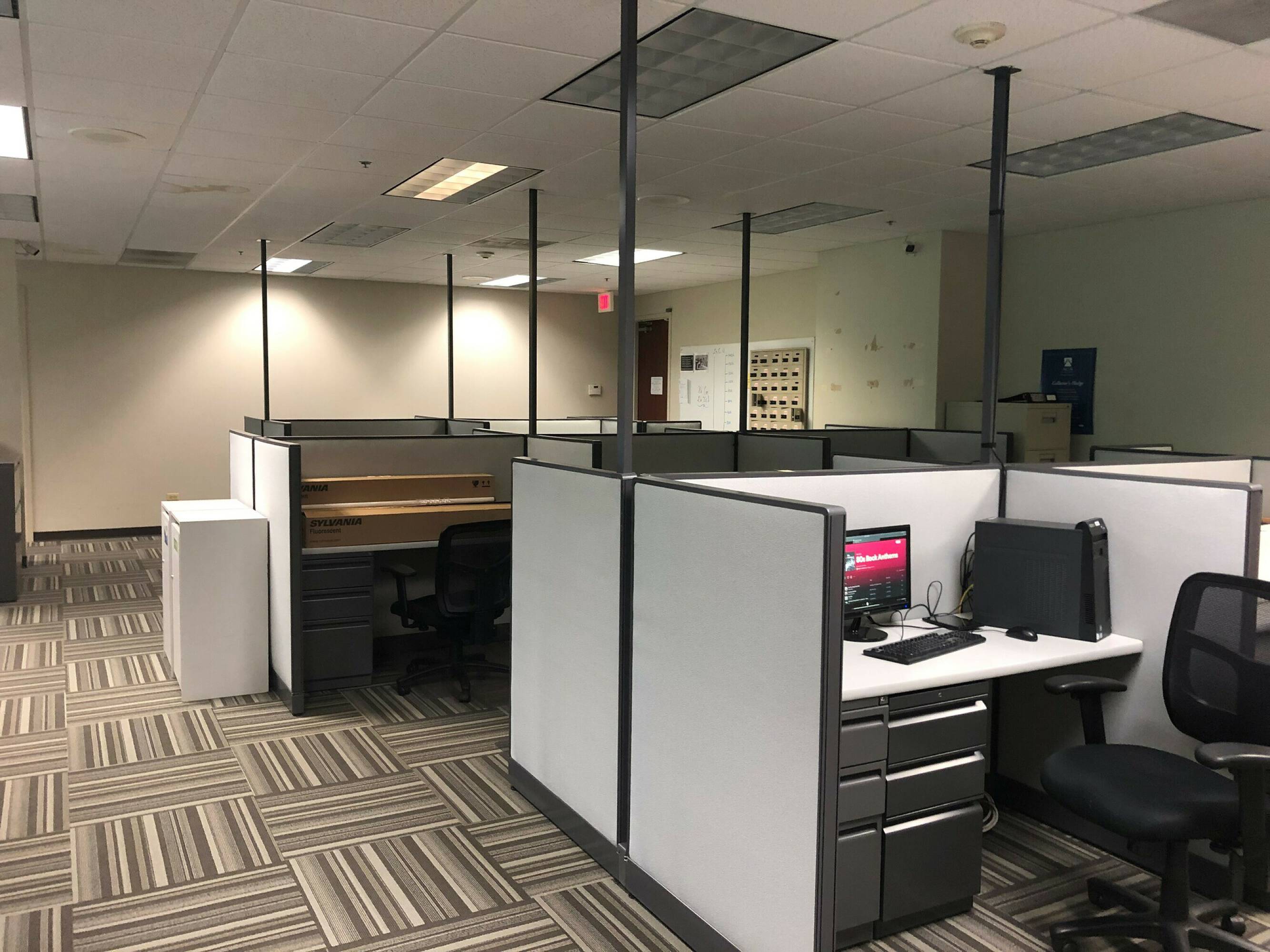 4200 Cantera Dr, Warrenville, IL 60555