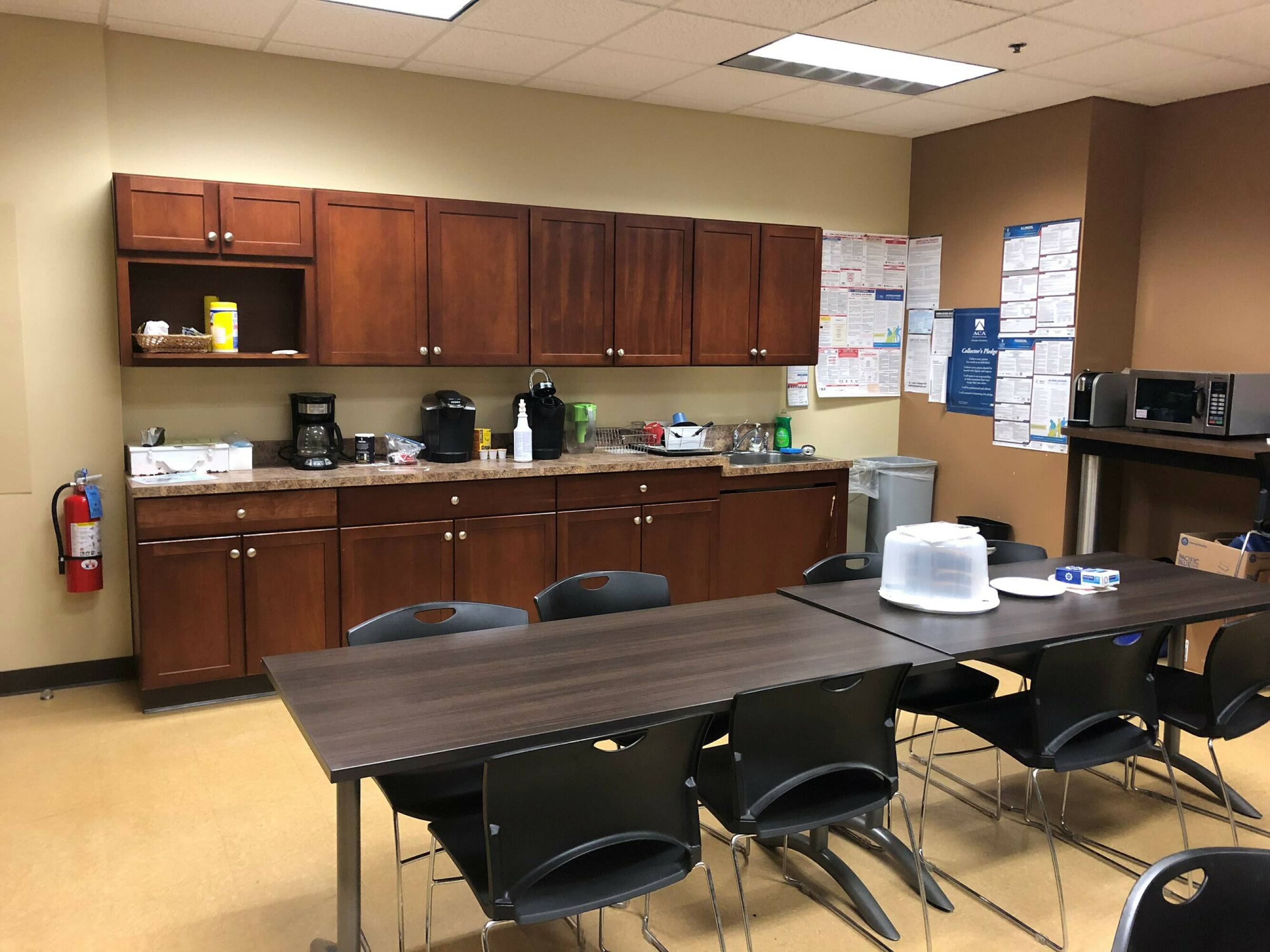 4200 Cantera Dr, Warrenville, IL 60555