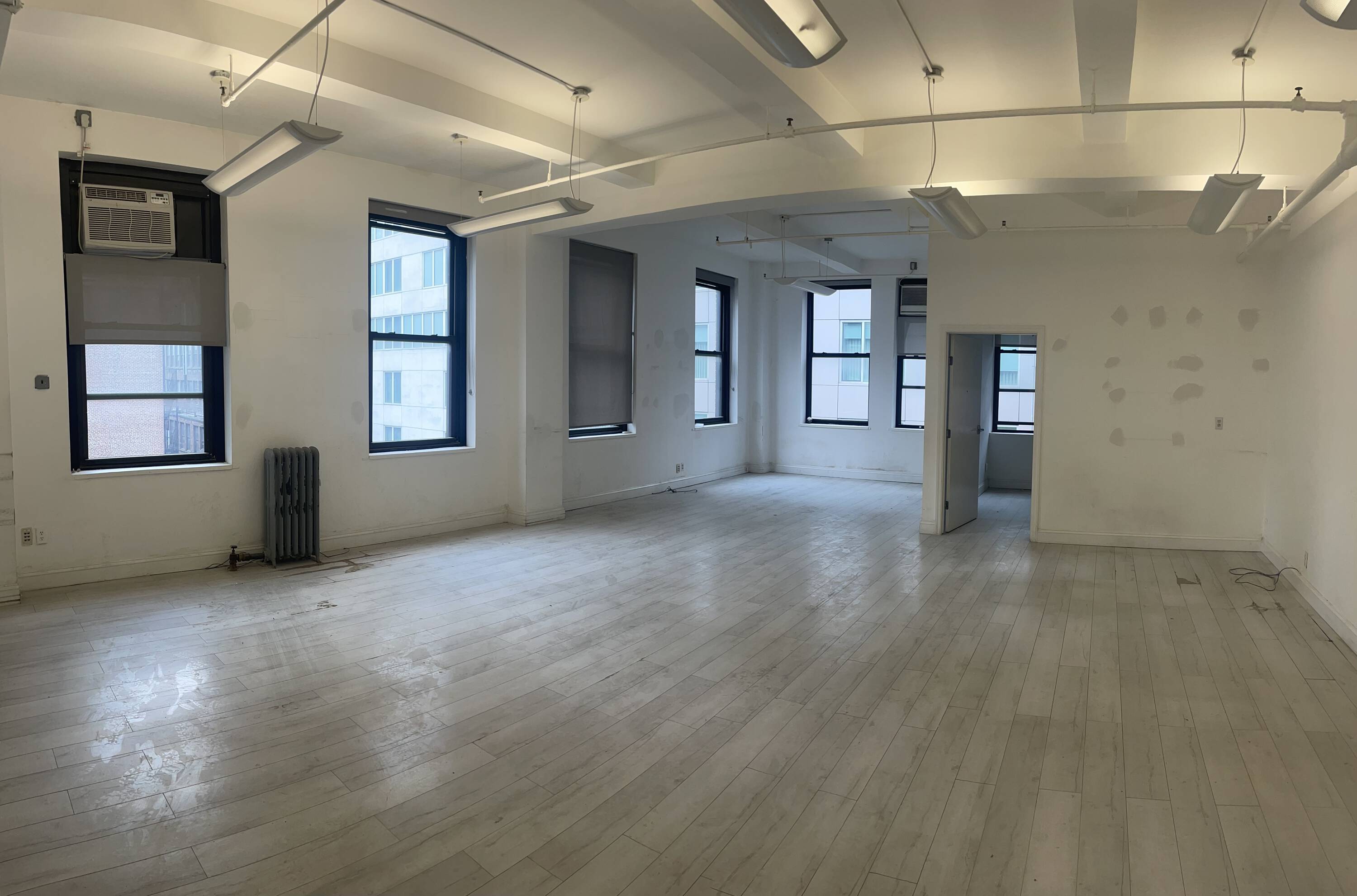 42 W 38th St, New York, NY 10018 | Crexi.com