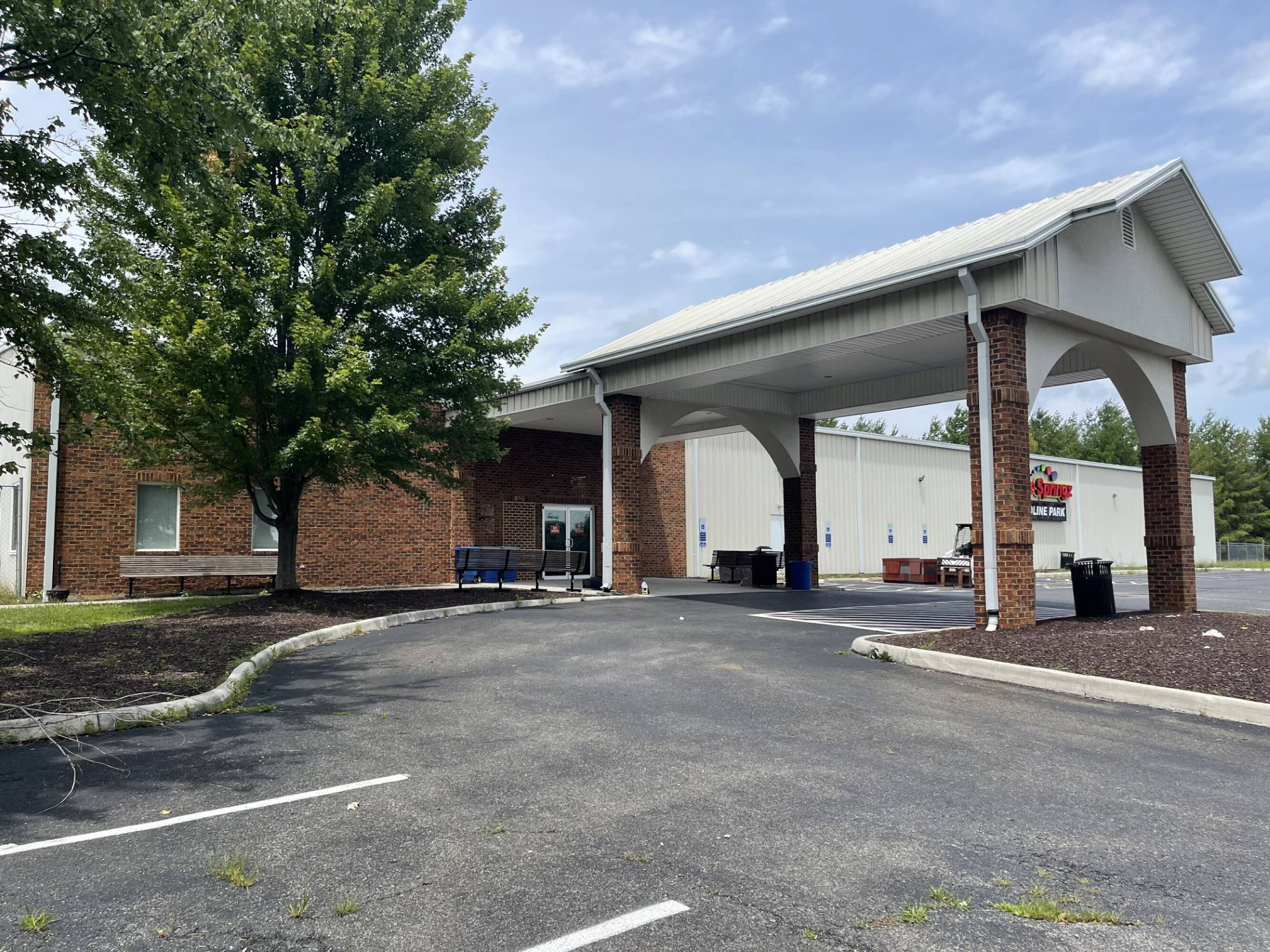 200 Midway Plaza Dr, Christiansburg, VA 24073