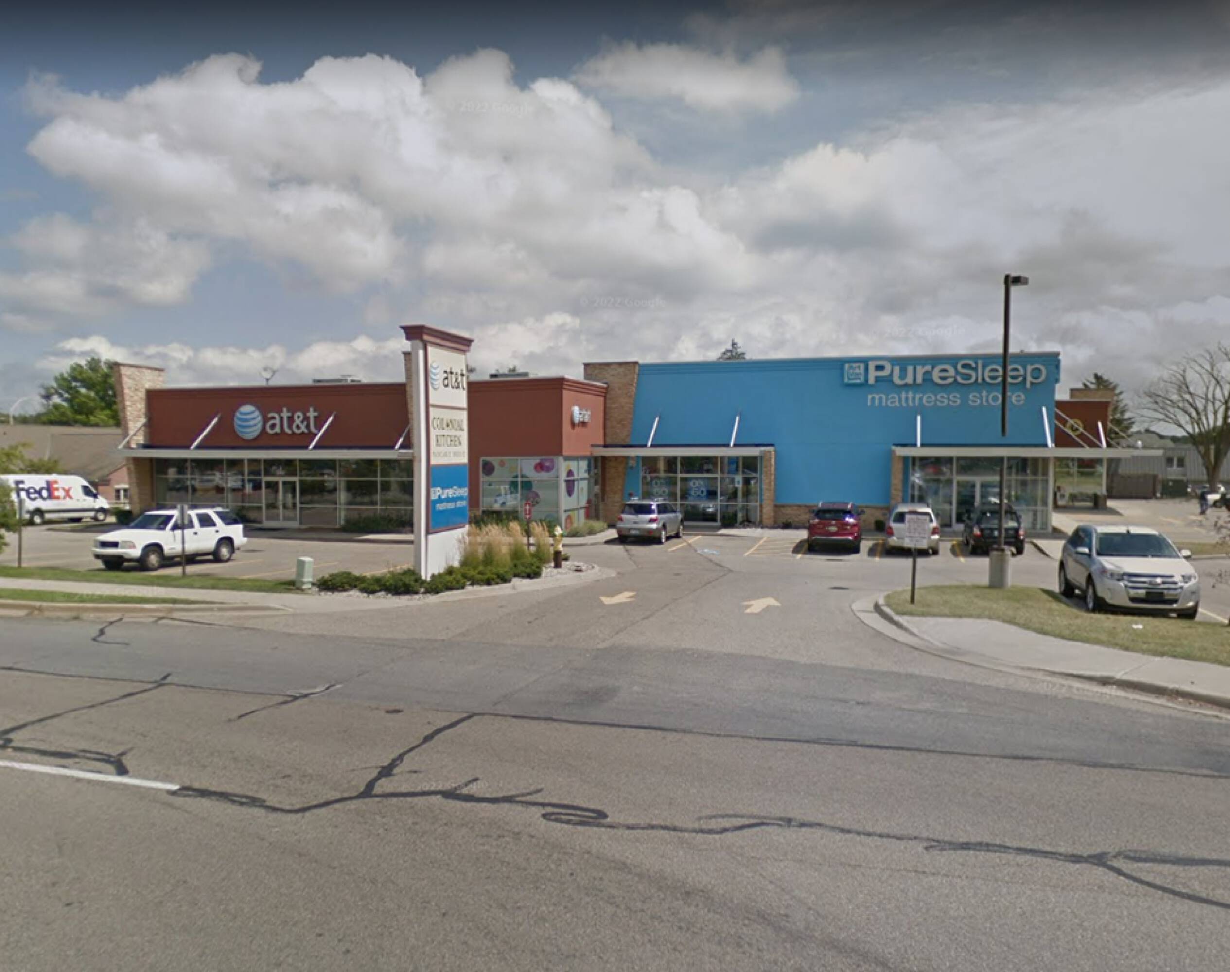 338 N Drake Rd, Kalamazoo, MI 49009