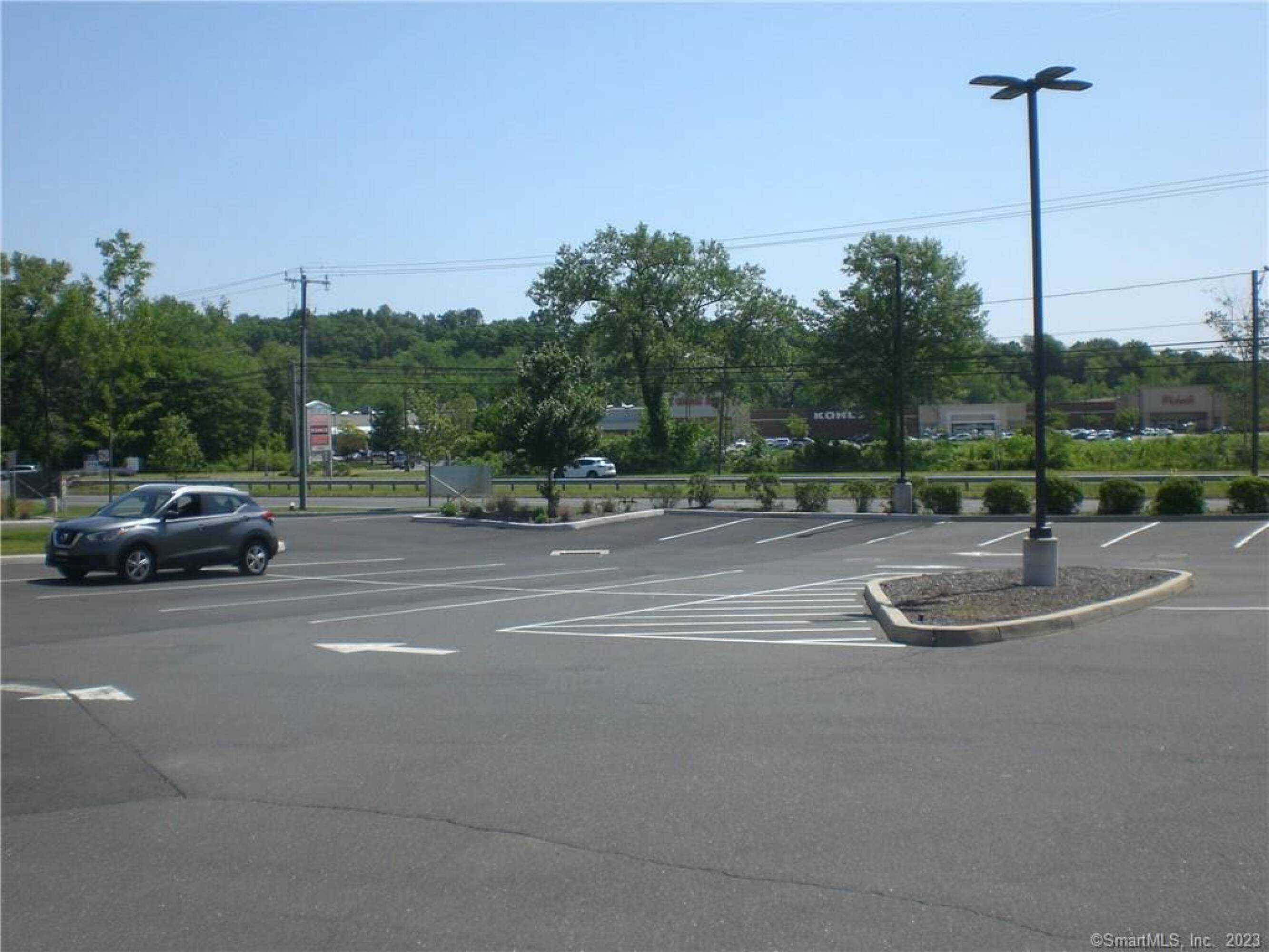 196 Berlin Turnpike, Berlin, CT 06037