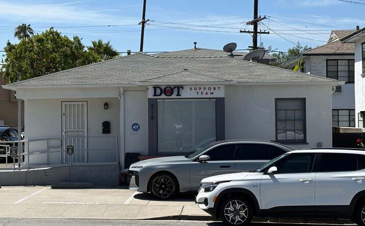 Pictures of Office property located at 518 W Glenoaks Blvd, Glendale, CA 91202 for lease - image #1