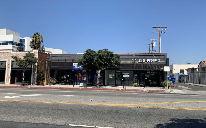 Pictures of Retail property located at 2311 Santa Monica Blvd, Santa Monica, CA 90404 for lease - image #1