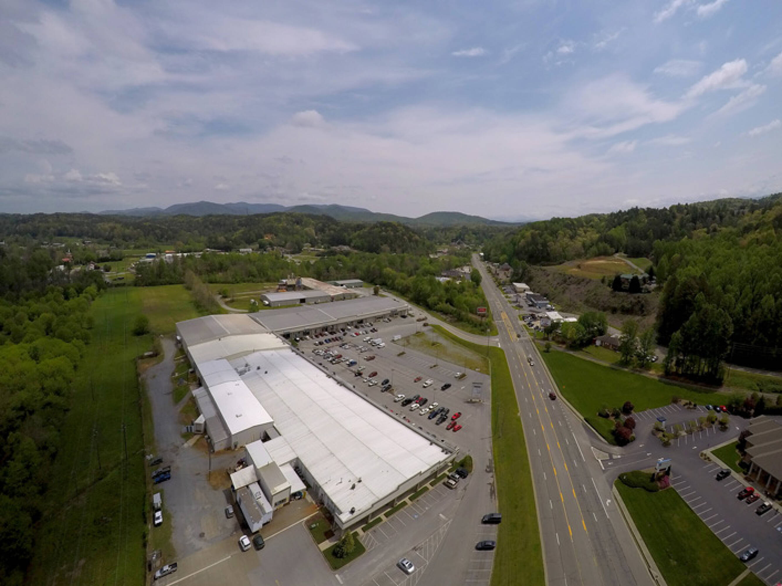 449 Industrial Blvd, Ellijay, GA 30540 Retail Space for Lease 449